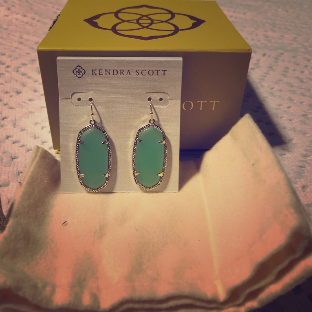 Kendra Scott earrings - never worn